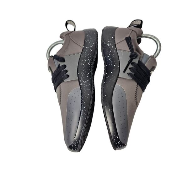 Snibbs   - Picture 3 of 10